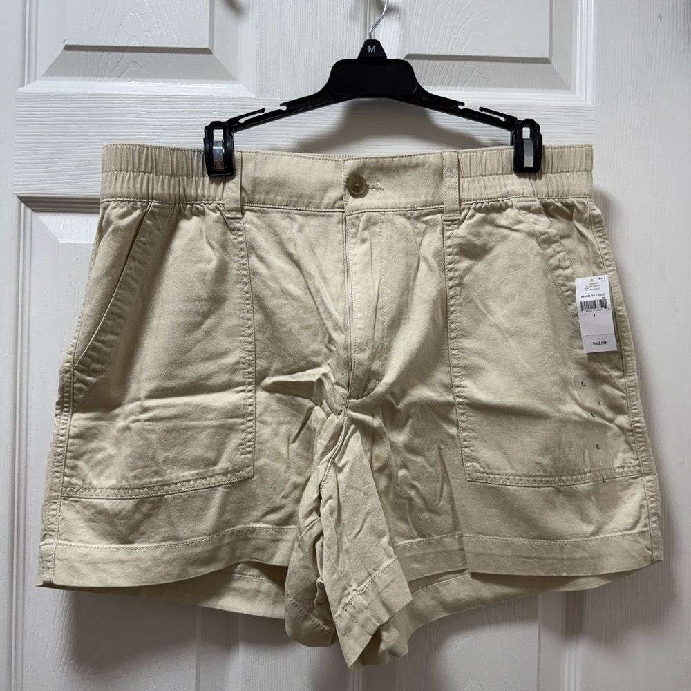 GAP Beige Shorts